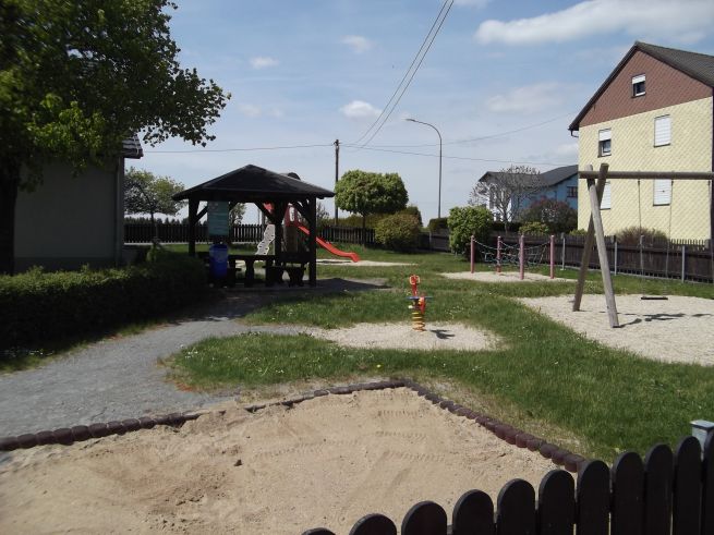 Bild Kinderspielplatz in Kehlbach